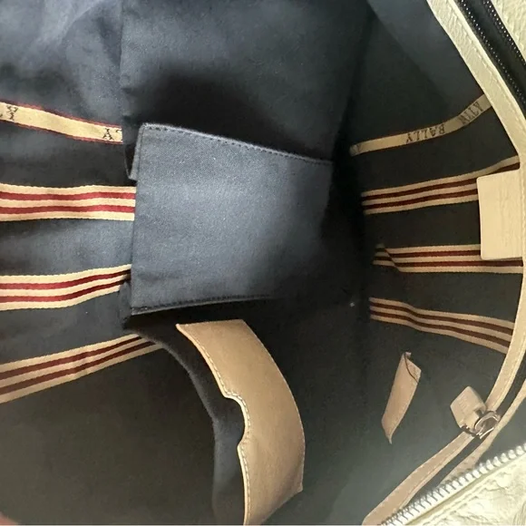 Bally White Large Leather Red stripe Shoulder Bag - Picture 6 of 9